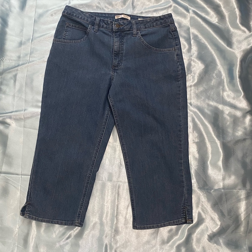 Riders By Lee Mid Rise Capri Medium Wash Denim Size 10 M